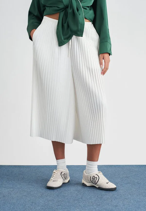 Брюки-Кюлоты со складками Nike Sportswear, Sail