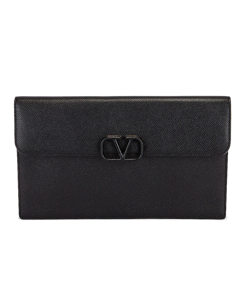 

Большая плоская сумка Valentino Garavani, черный