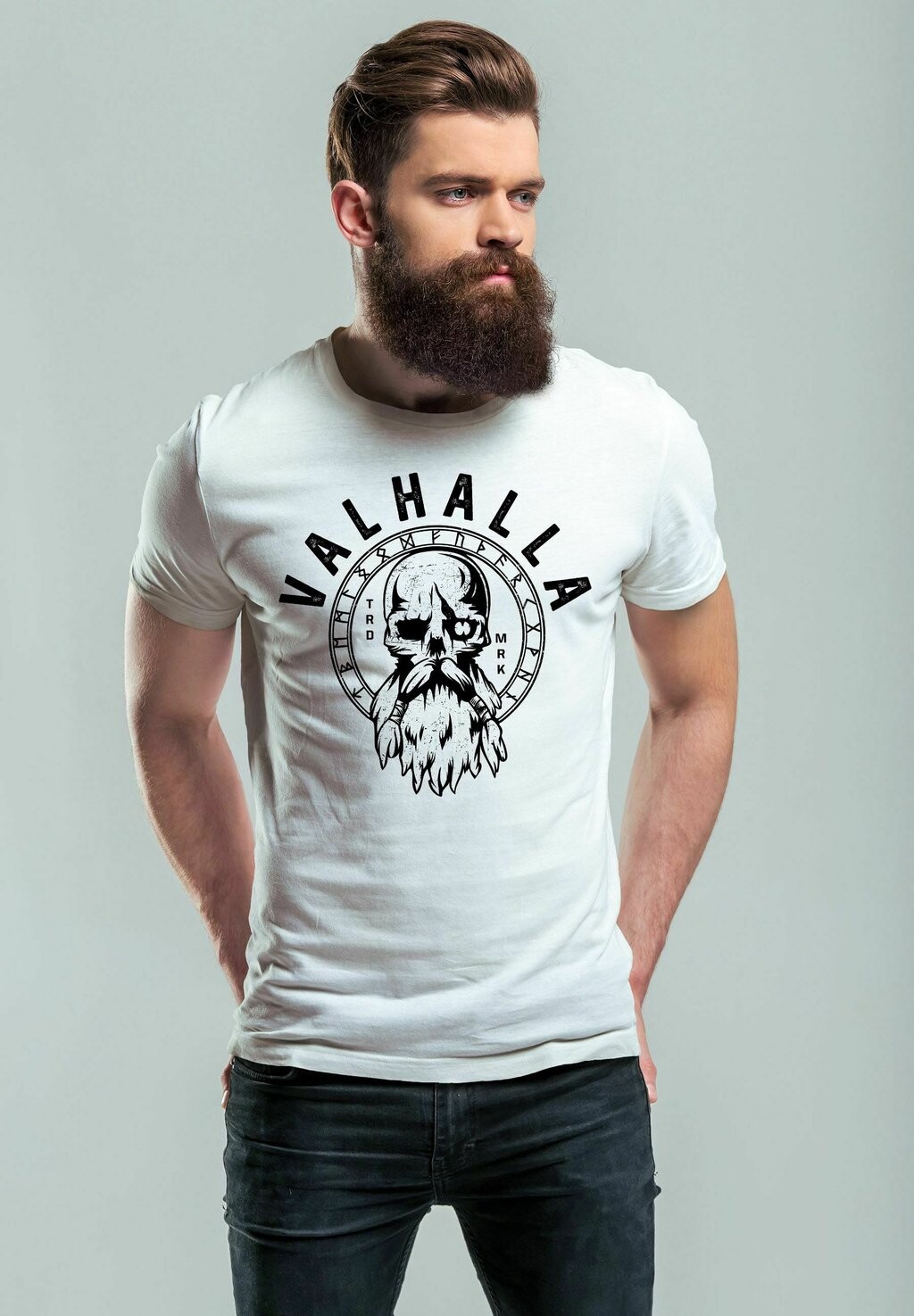

Футболка с принтом VALHALLA TOTENKOPF ODIN RUNEN WIKINGER FASHION ST Neverless, белый