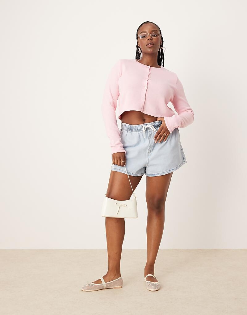 

Голубые джинсовые шорты без застежек ASOS DESIGN Curve