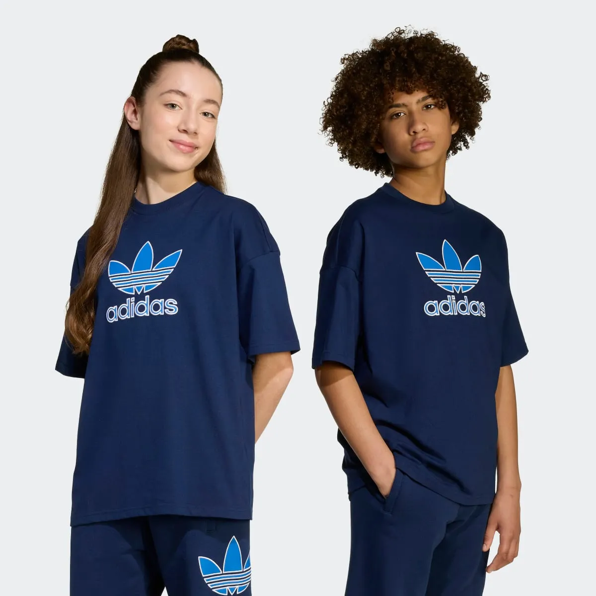 

Детская оверсайз-футболка Trefoil от Originals adidas, темно-синий