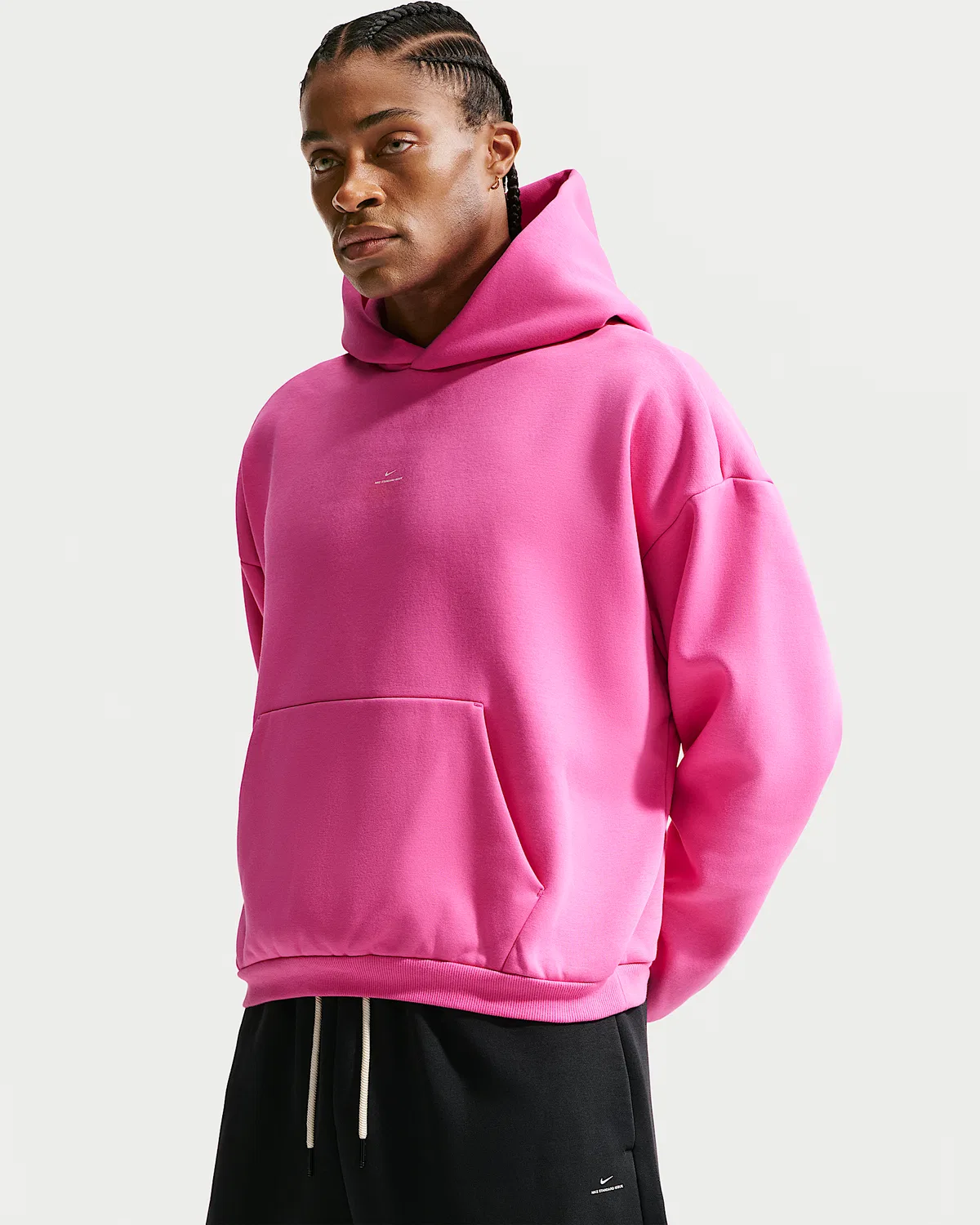 Мужская флисовая баскетбольная худи-пуловер Nike Standard Issue Therma-FIT, Laser Fuchsia/Pale Ivory