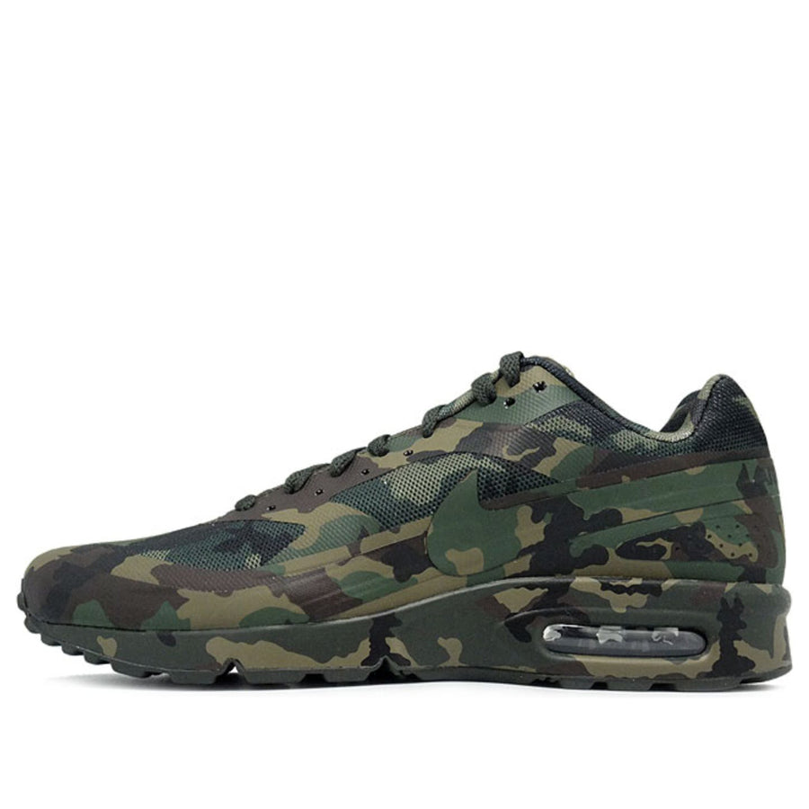 

Беговые кроссовки Nike Air Classic Bw France Sp 'Camo', зеленый