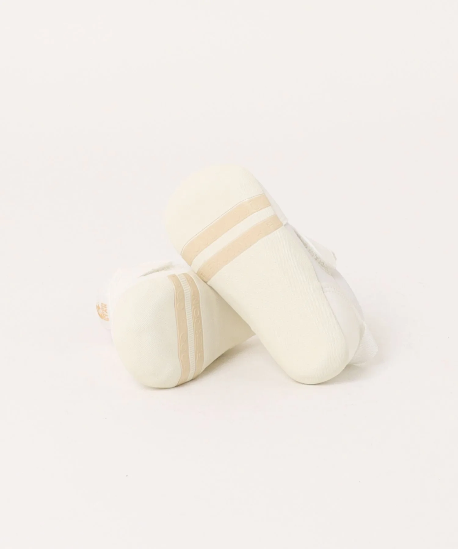 Детские кроссовки с удобной застежкой CARROT Baby Shoes белые — фото 3