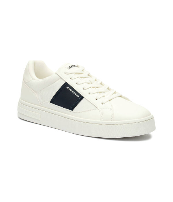 

Кроссовки Armani Exchange, экрю