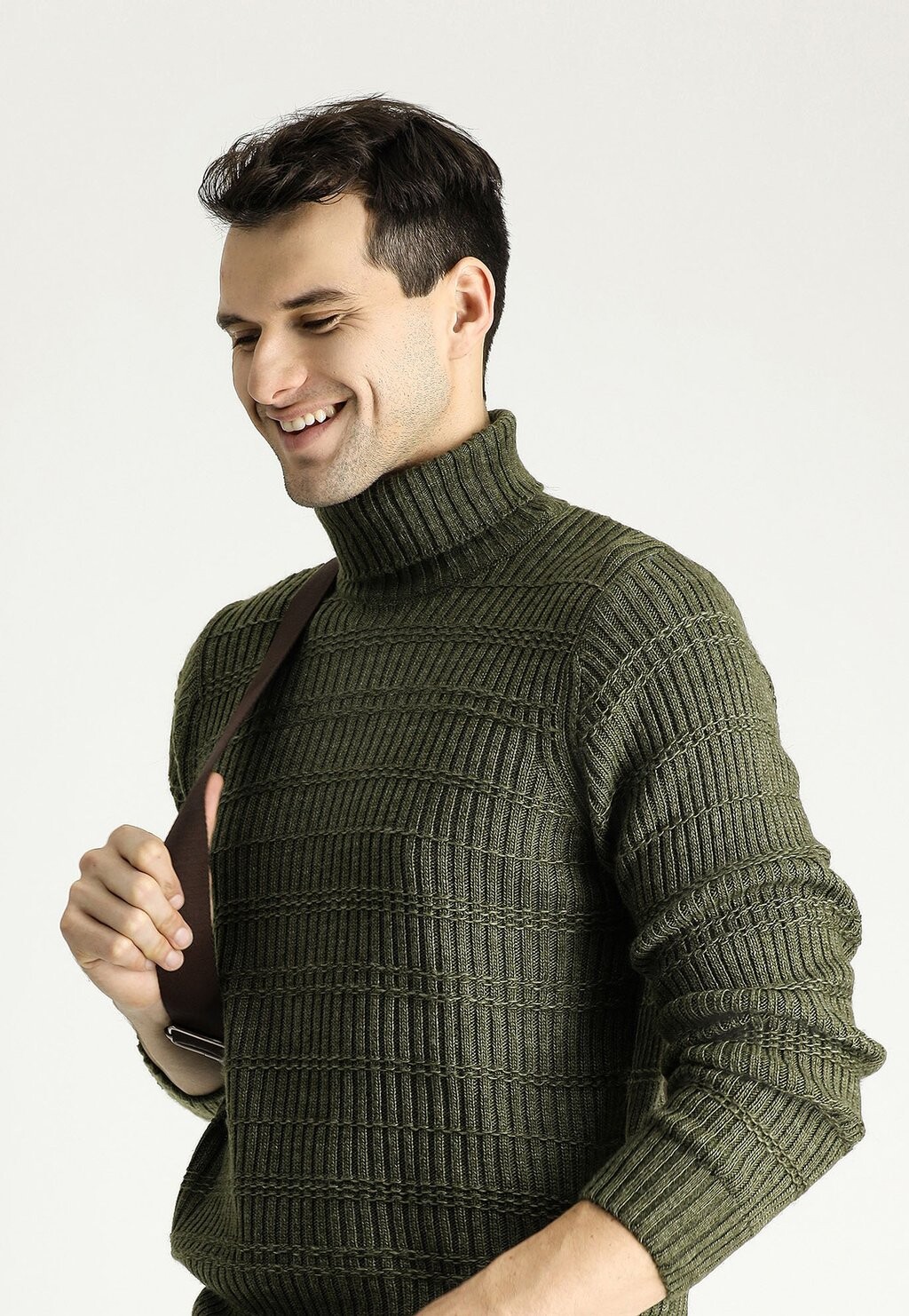 

Джемпер TURTLENECK Kigili, хаки