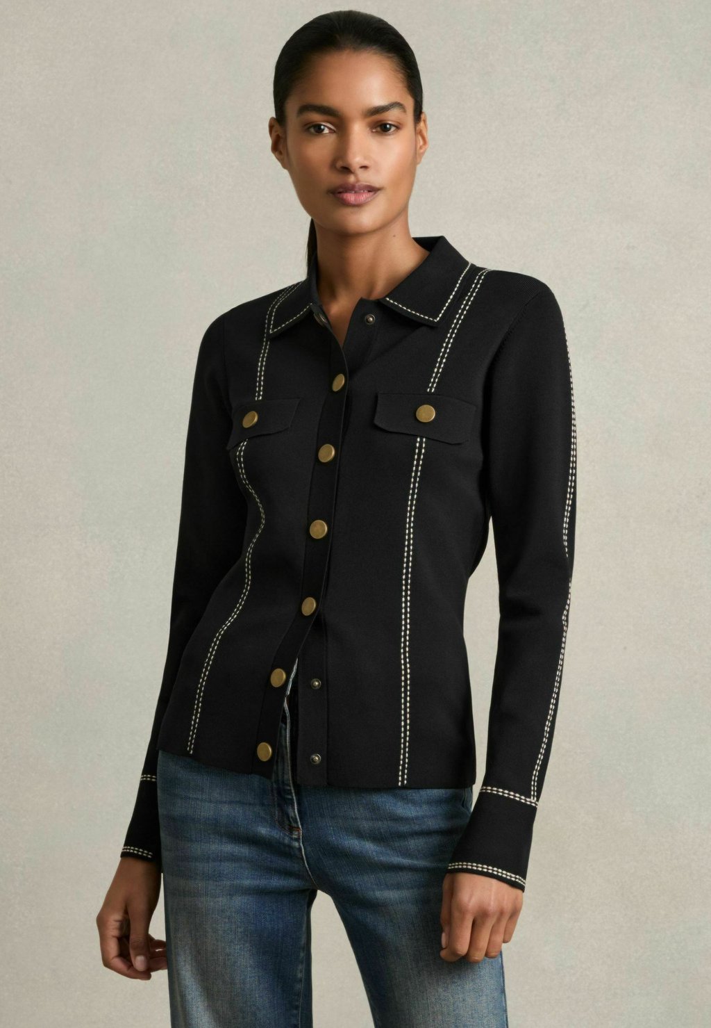 

Блузка на пуговицах REGULAR FIT Reiss, черный
