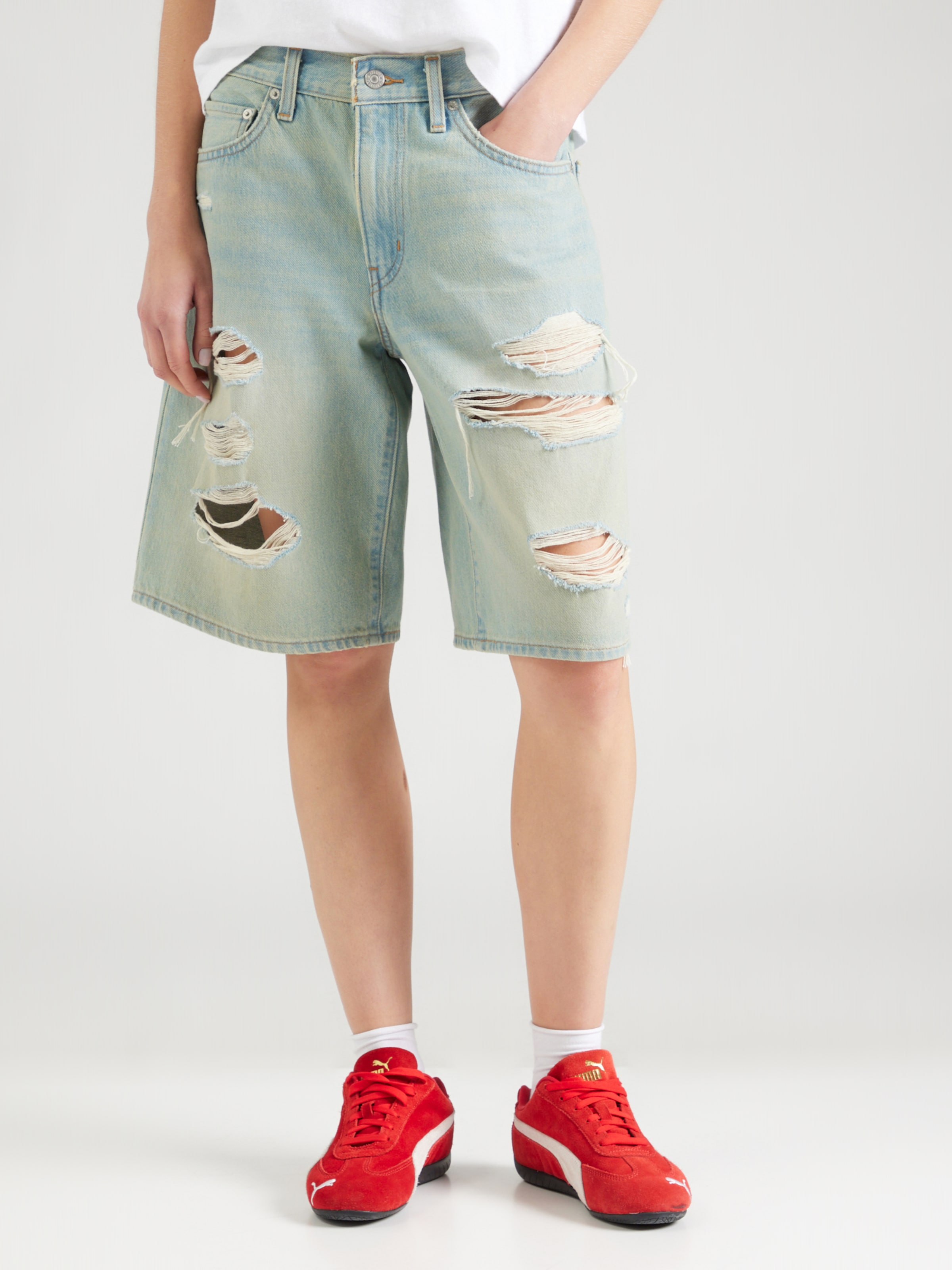 LEVI'S  Джинсовые шорты с широкими штанинами 'Middy Jorts' в пастельно-голубом цвете — фото 3