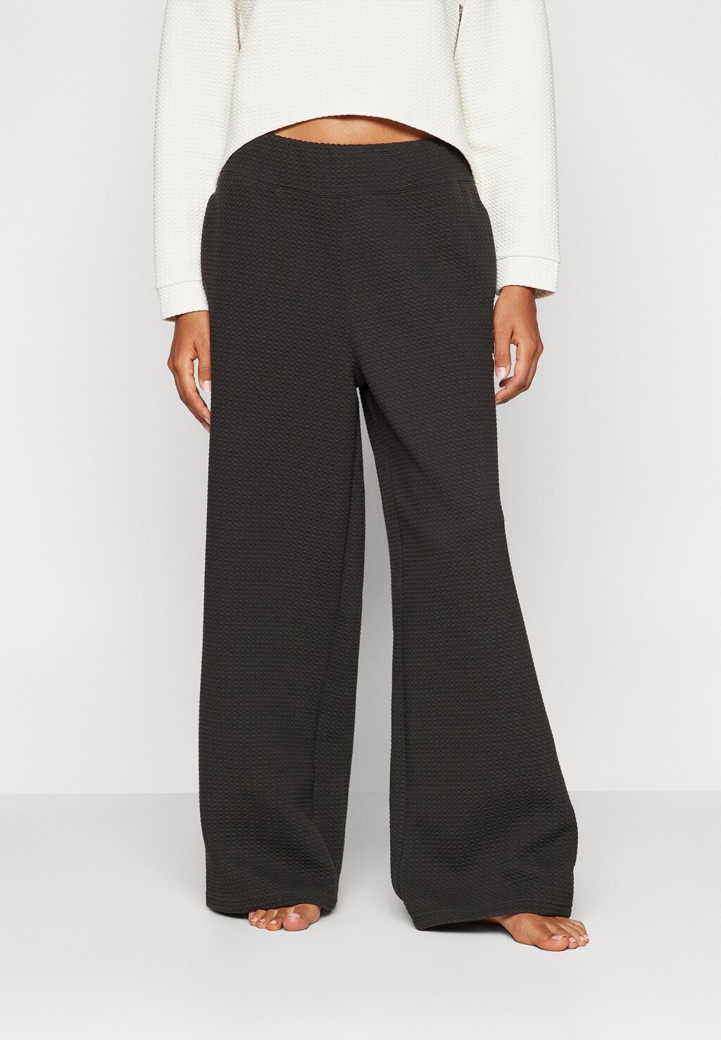 

Спортивные брюки STUDIO PANT Puma, черный