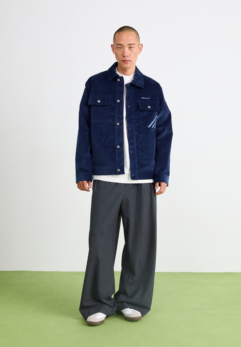 

Летняя куртка JACKET adidas Originals, темно-синий