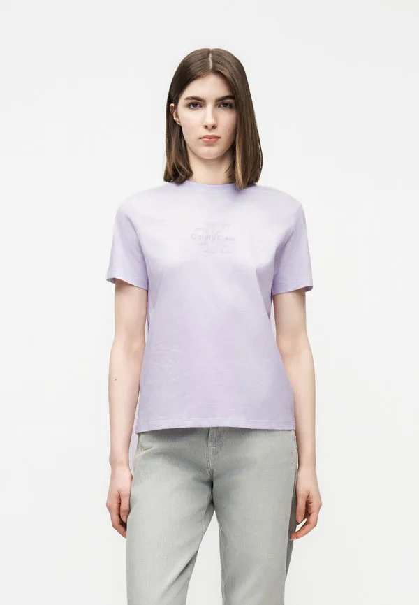 

Футболка с монологом Calvin Klein Jeans, Island Lilac, Фиолетовый, Футболка с монологом Calvin Klein Jeans, Island Lilac