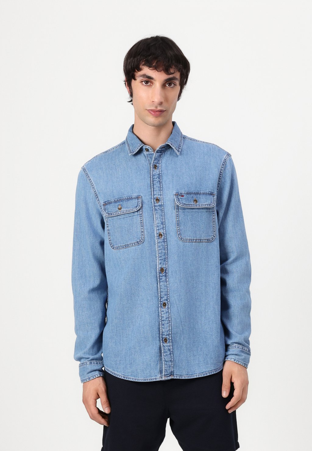 

Рубашка REGULAR SHIRT Tommy Jeans, цвет Denim Medium