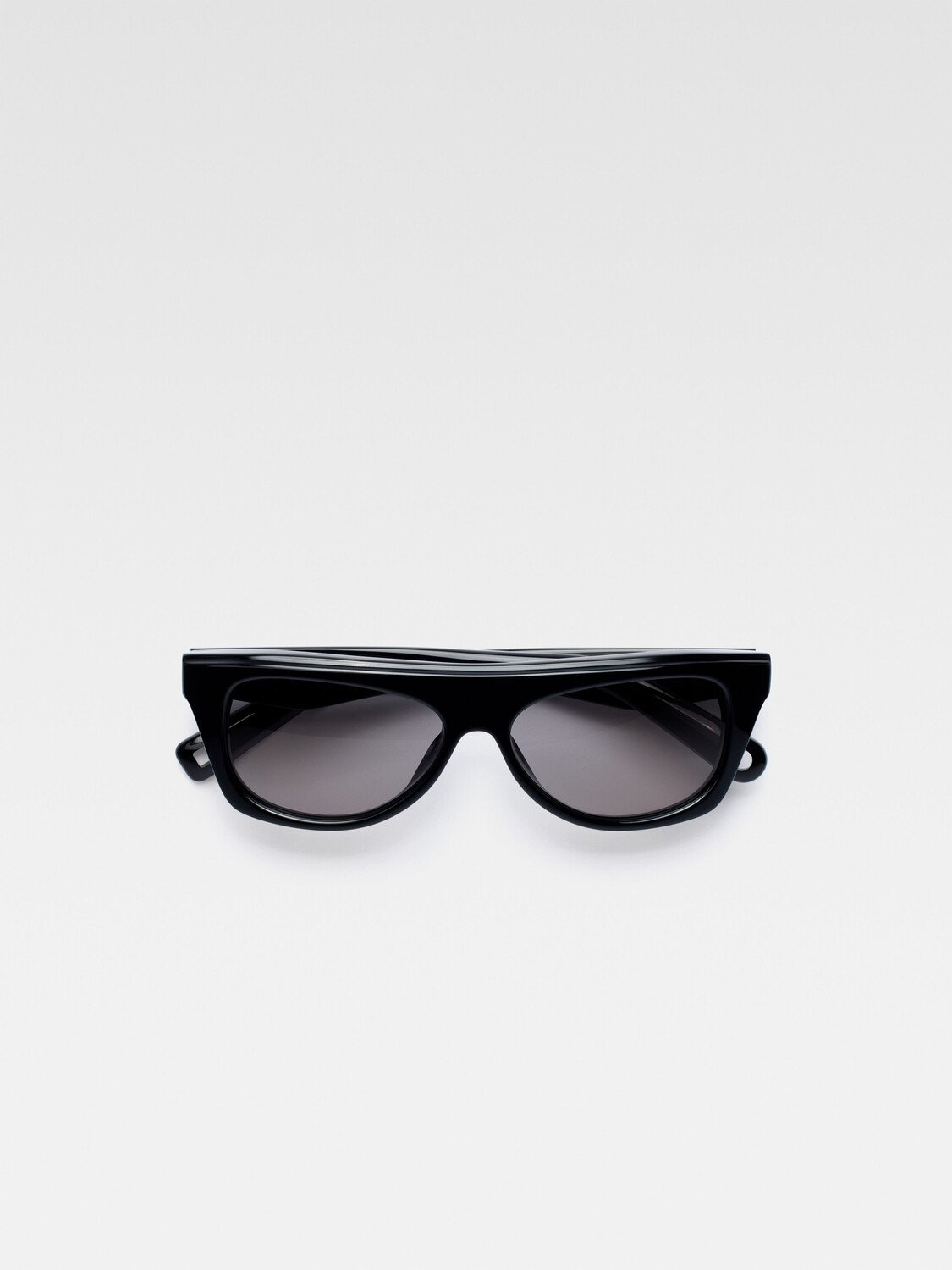 

Солнцезащитные очки с плоскими бровями JACQUEMUS The Pasadena sunglasses, черный