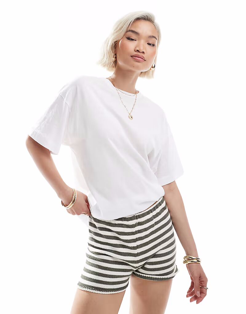 

Футболка New Look oversize белого цвета