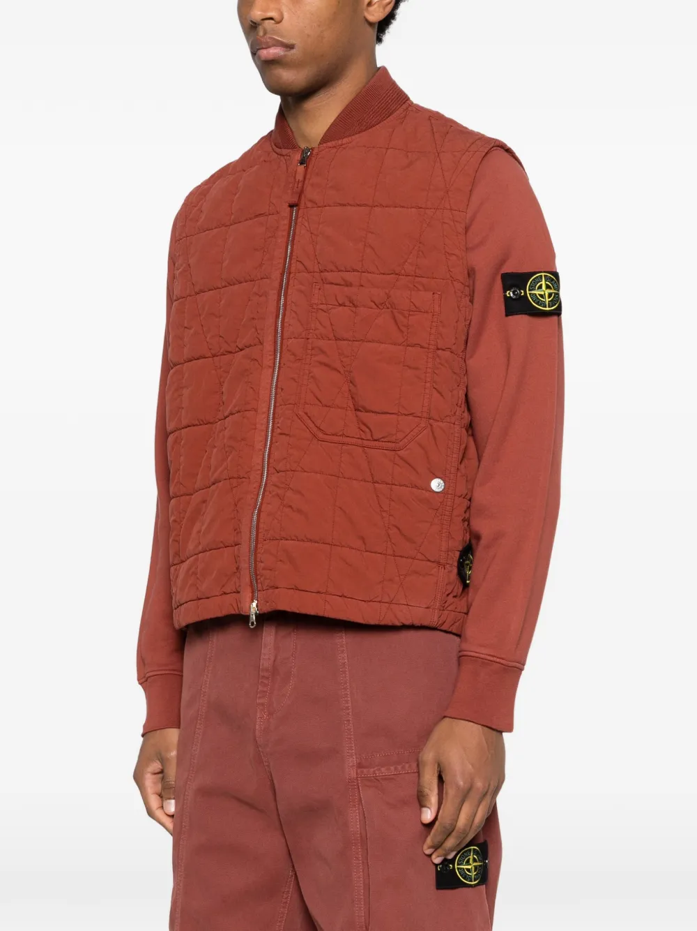 Жилет с нашивкой-логотипом Stone Island, коричневый — фото 3