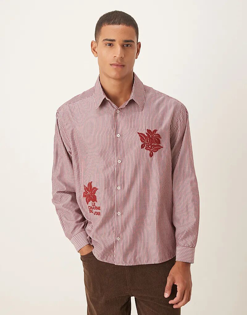 

Рубашка свободного кроя ASOS DESIGN с цветочной вышивкой из поплина в бордовую полоску