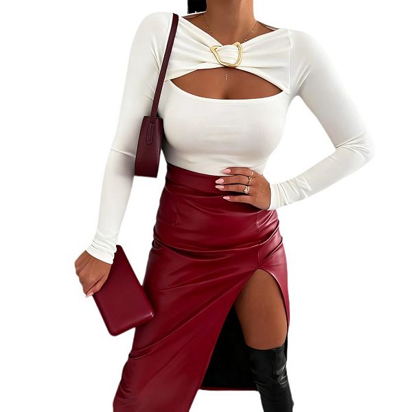 

Женская футболка с длинным рукавом slim fit и декором металлическим кольцом Yesfashion, White