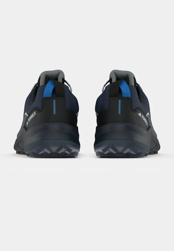 Походные ботинки skychaser ax5 gore-tex Adidas Terrex, Core Black/Grey Four/Carbon — фото 4