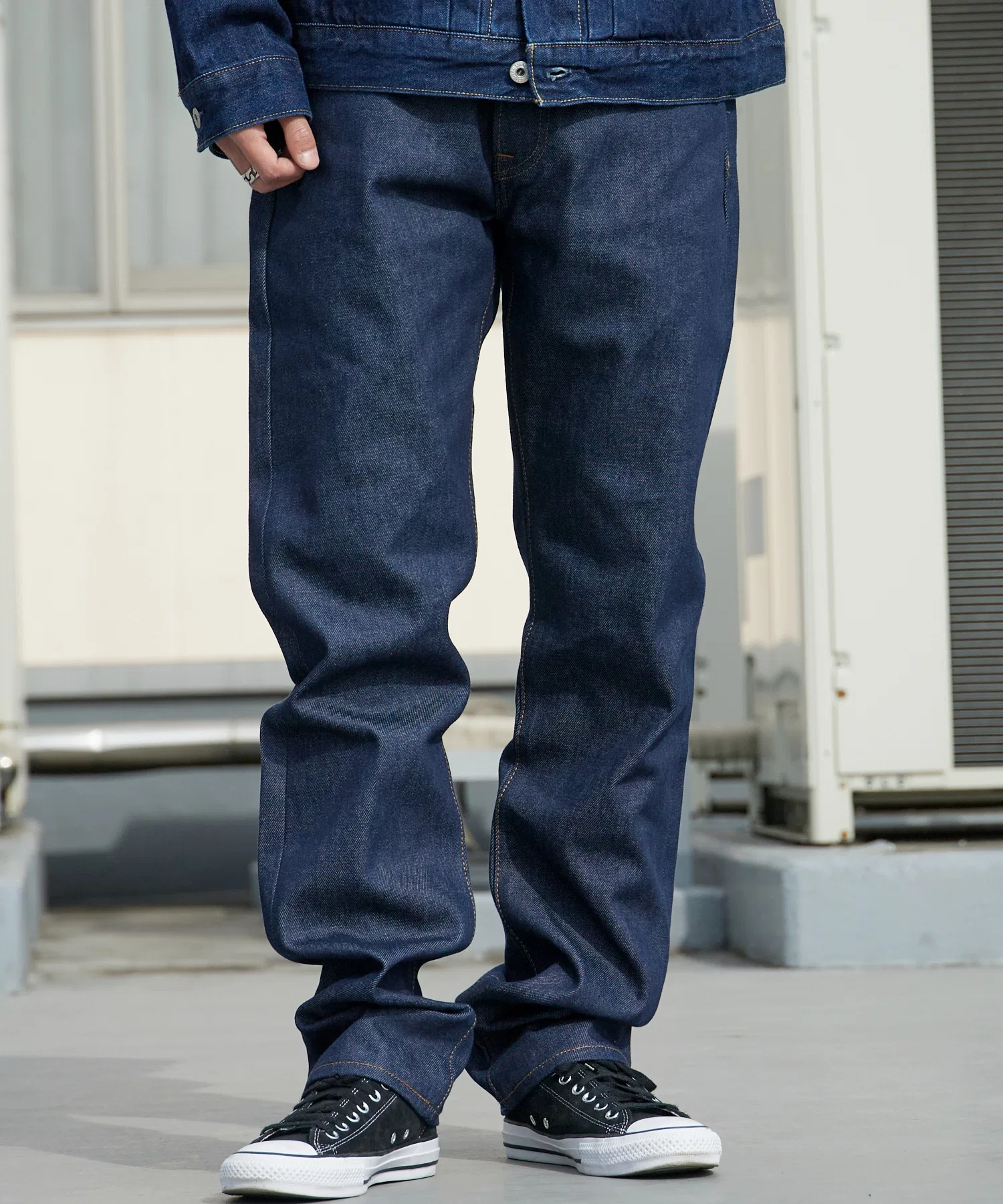 Джинсы LEVI'S 501 ORIGINAL, плотный деним, коллекция весна/лето 2026. — фото 4