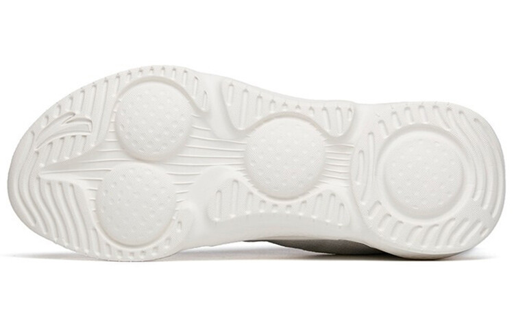 Кроссовки мужские с низким верхом цвета слоновой кости/светло-серебристо-серый/черный Anta — фото 4