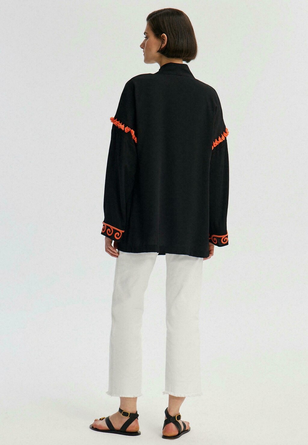 

Летняя куртка NATURAL TEXTURED WITH EMBROIDERY Touché Privé, черный
