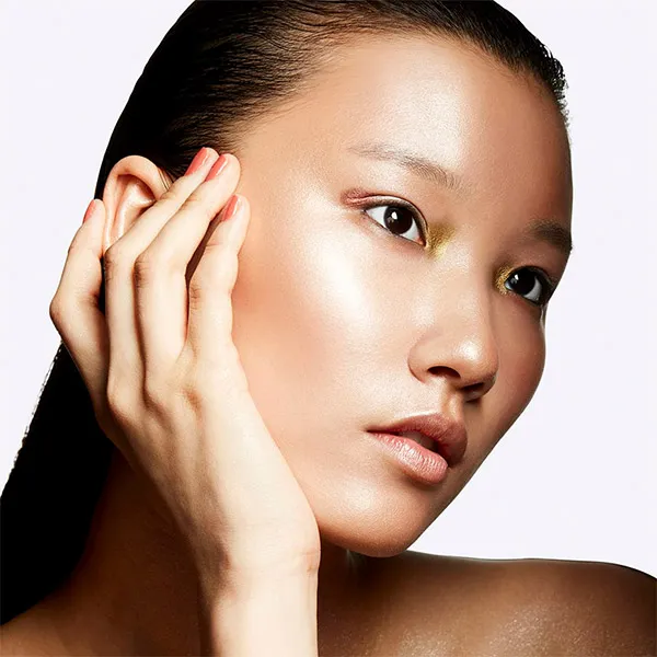 Осветитель Extra Dimension Skinfinish Mac Cosmetics, цвет whisper of gilt — фото 4