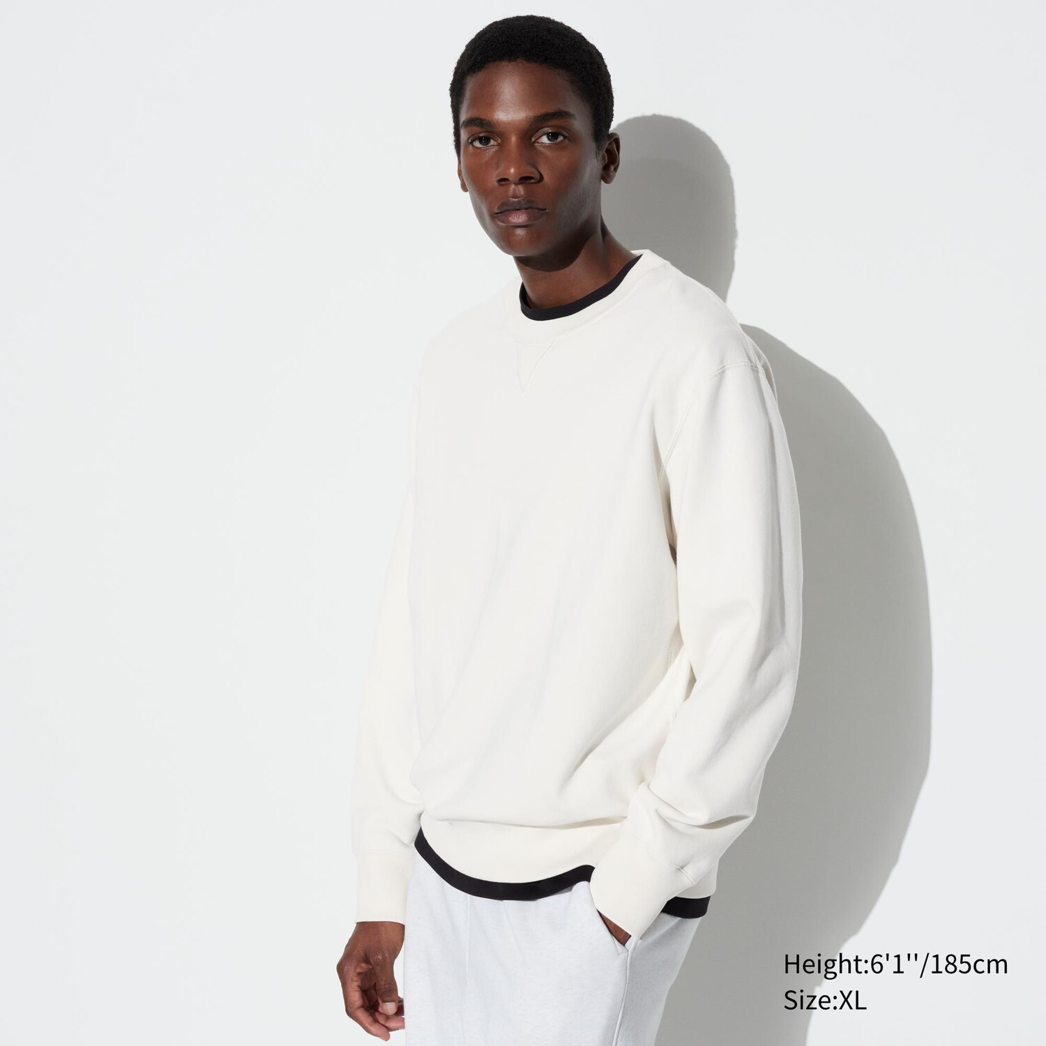 

Толстовка Uniqlo с длинным рукавом, молочный