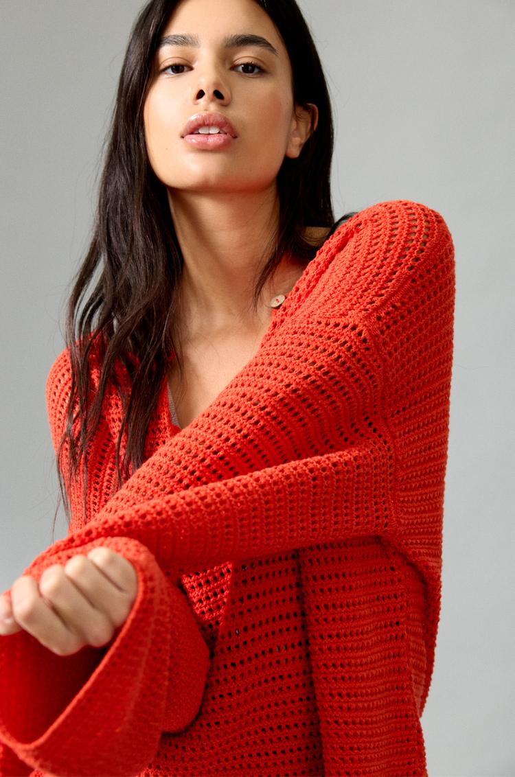 

Ажурный джемпер с пуговицами Pull And Bear, красный