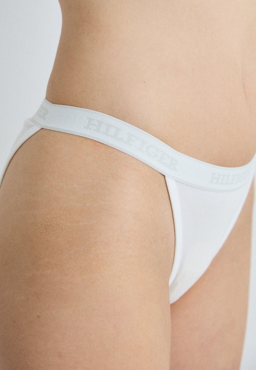 

Трусы TANGA BIKINI Tommy Hilfiger, белый