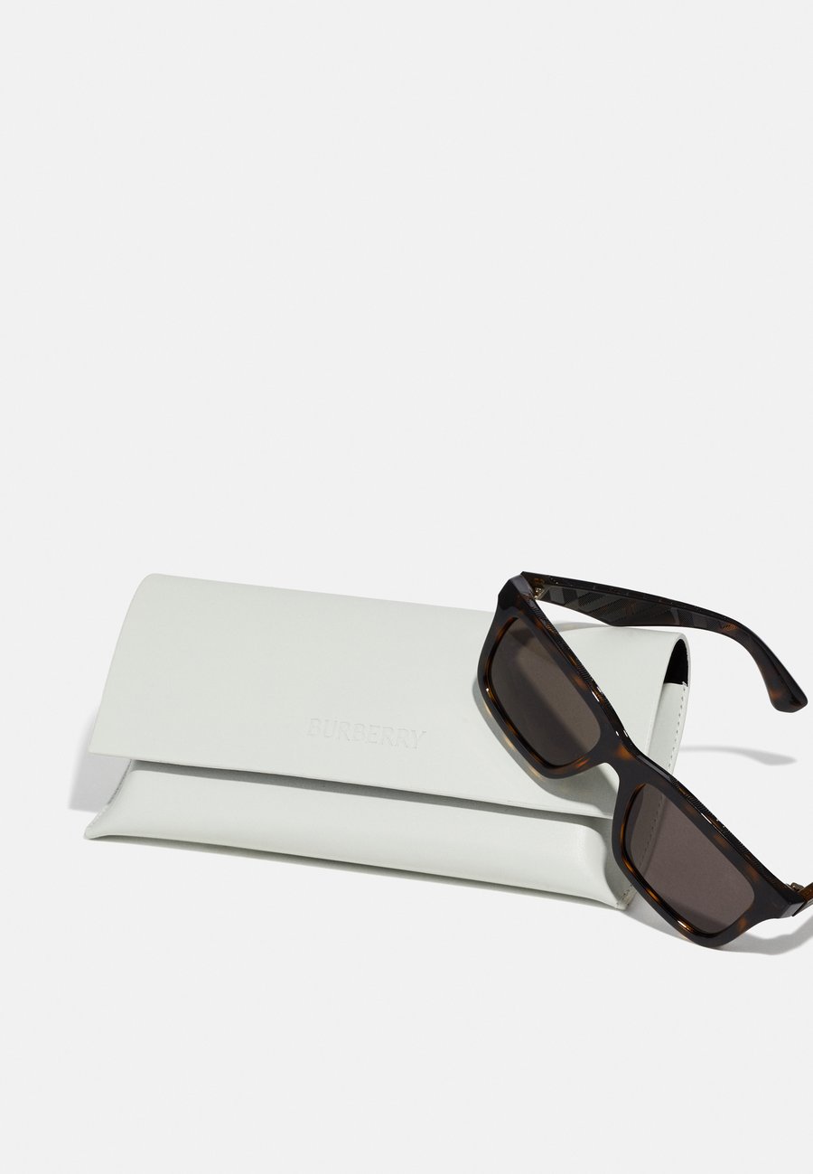 Солнцезащитные очки Burberry UNISEX, Dark Havana / Dark Brown/Dark Brown — фото 3