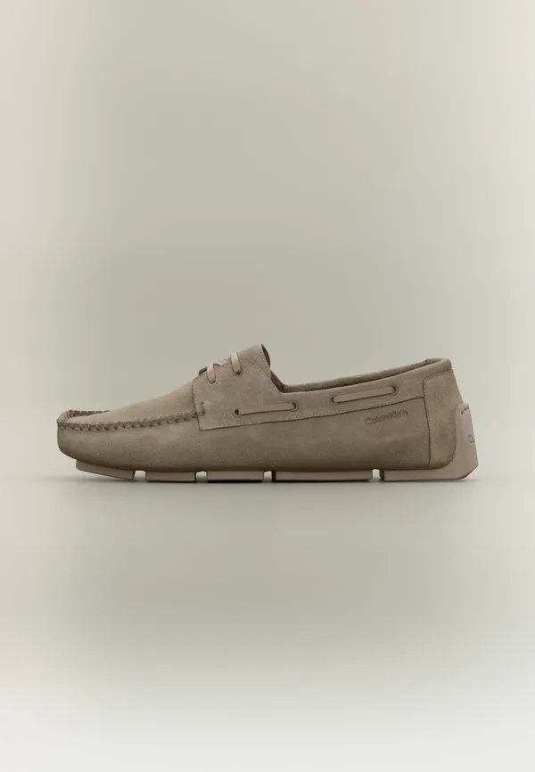 Водительские лодочные туфли Calvin Klein, Desert Taupe