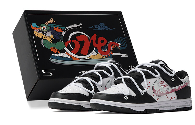 

Женские кроссовки для скейтбординга Nike Dunk Low, Black/Pink
