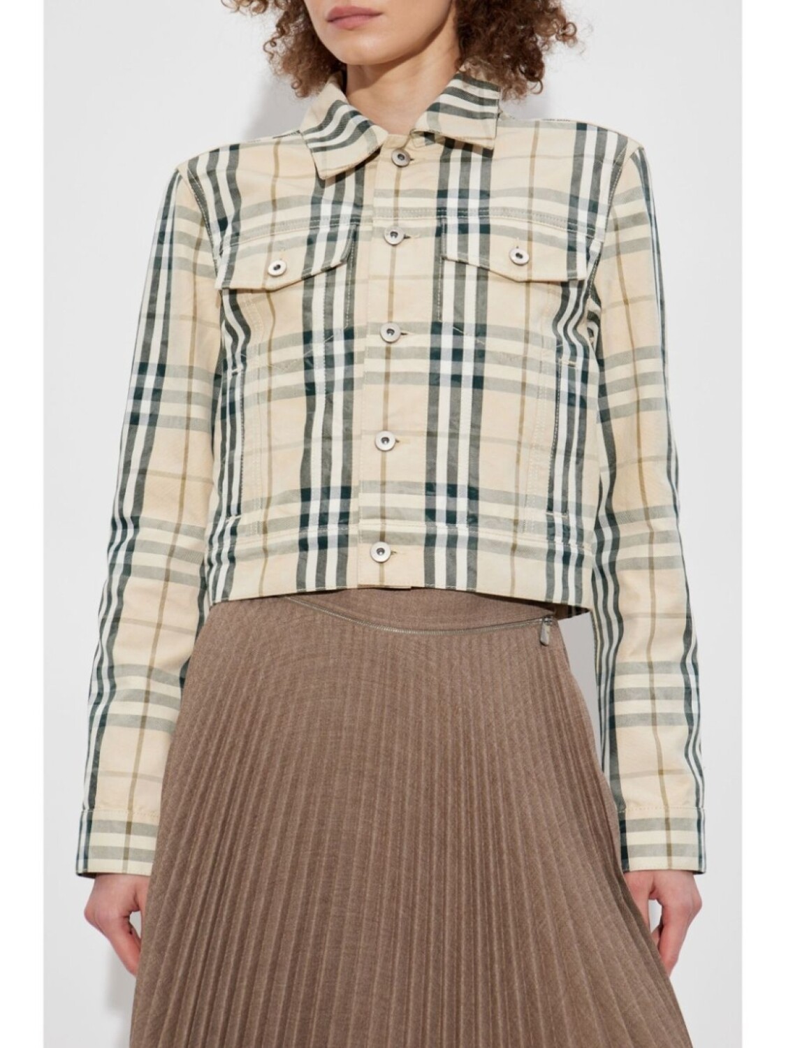 Куртка Burberry, укороченная, клетчатая, кремово-белый — фото 3