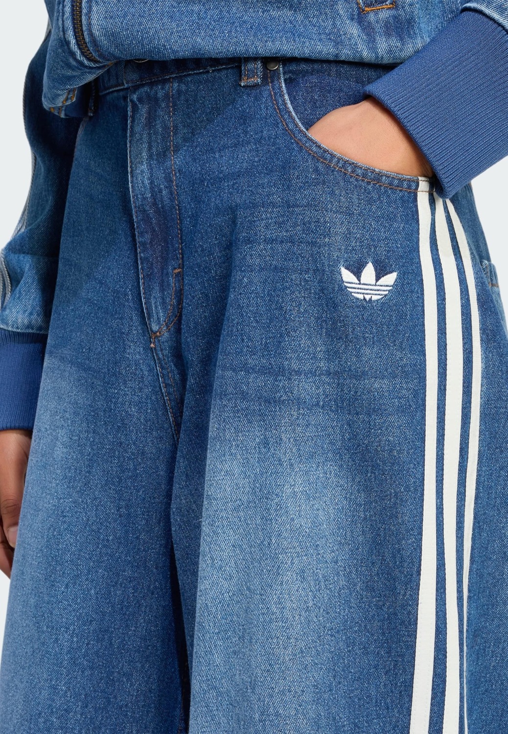 Adidas Originals Широкие джинсы в цвете Azure, Blue Denim — фото 4