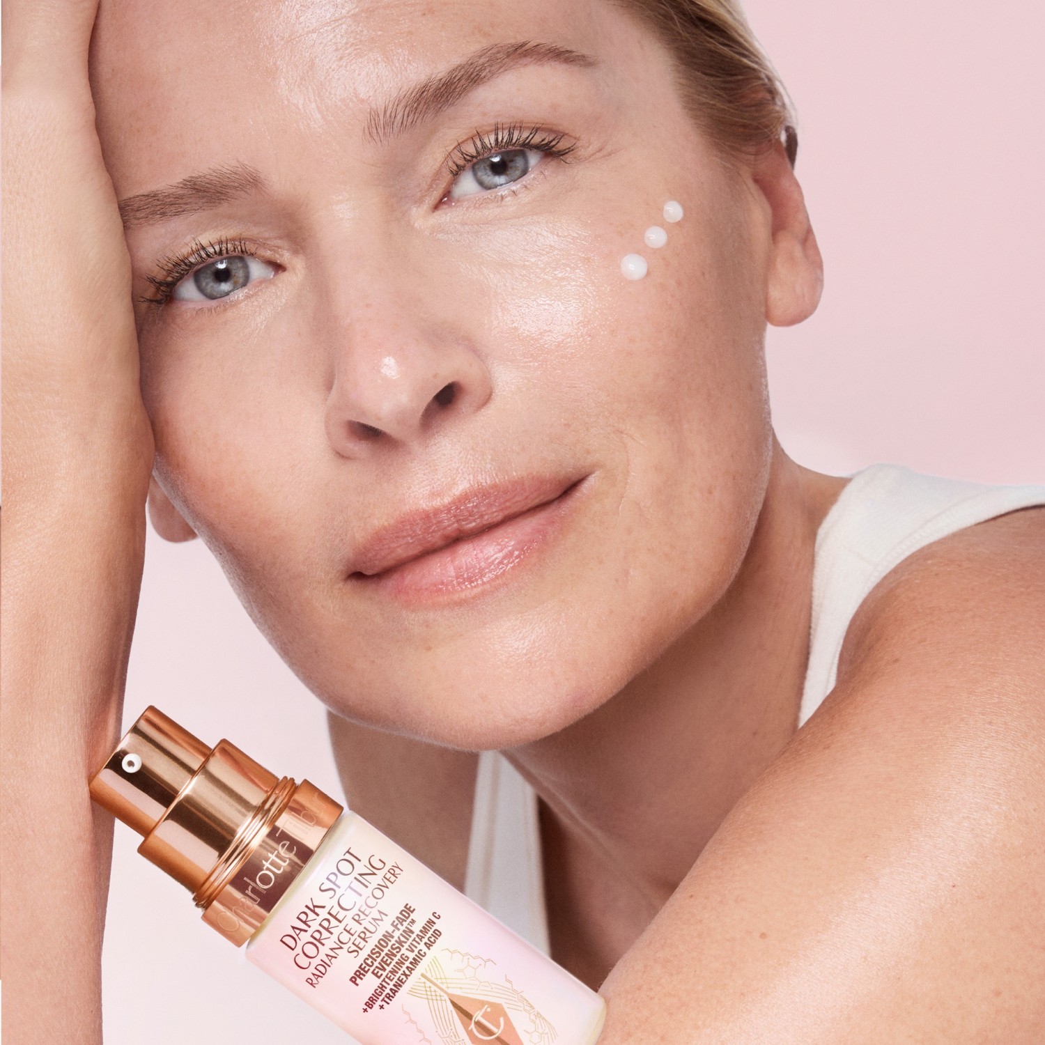 Тоник Charlotte Tilbury — Для лица dark spot correcting radiance recovery serum , объем, 10 мл — фото 2