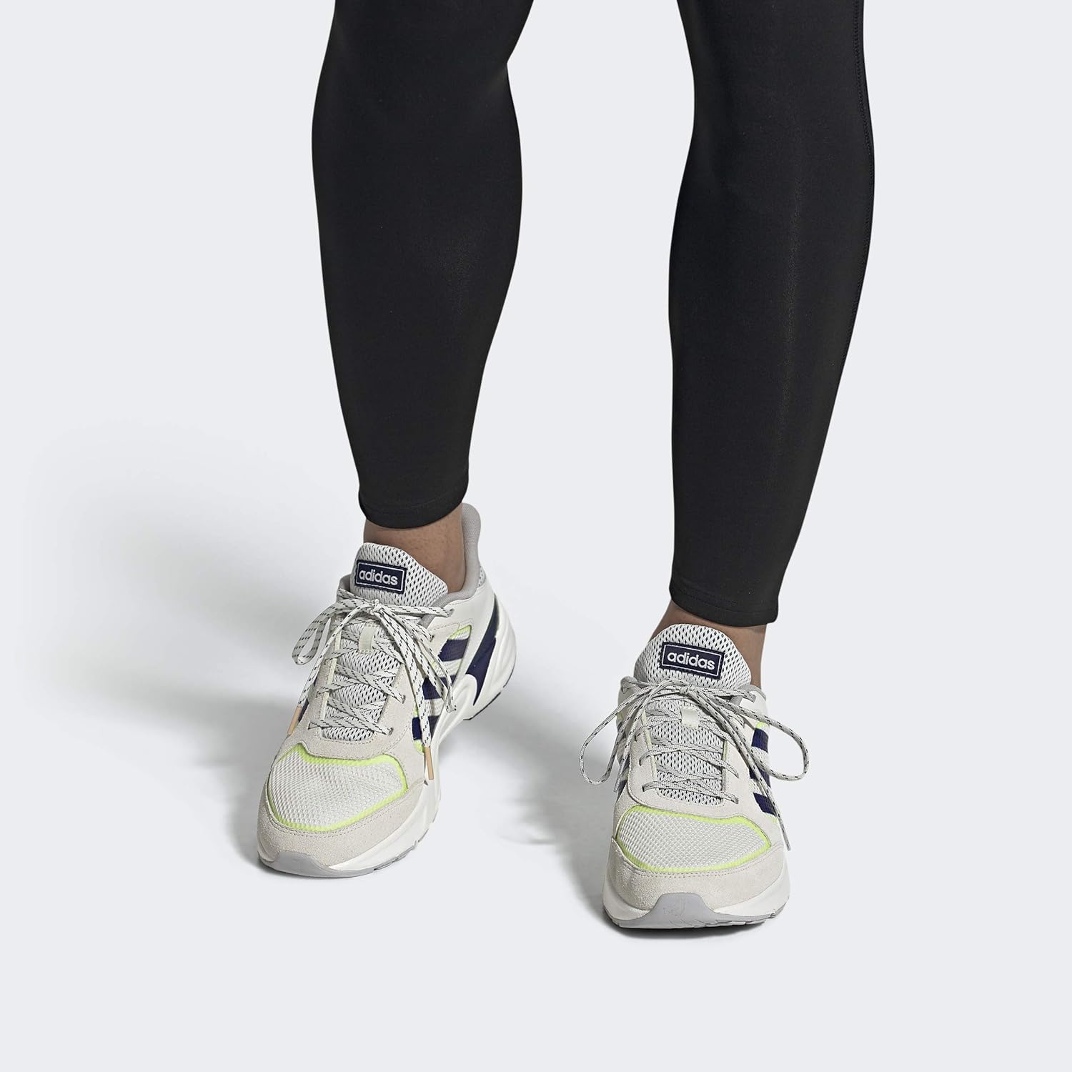 Мужские кроссовки Adidas 90s Valasion, белый/синий/желтый — фото 4