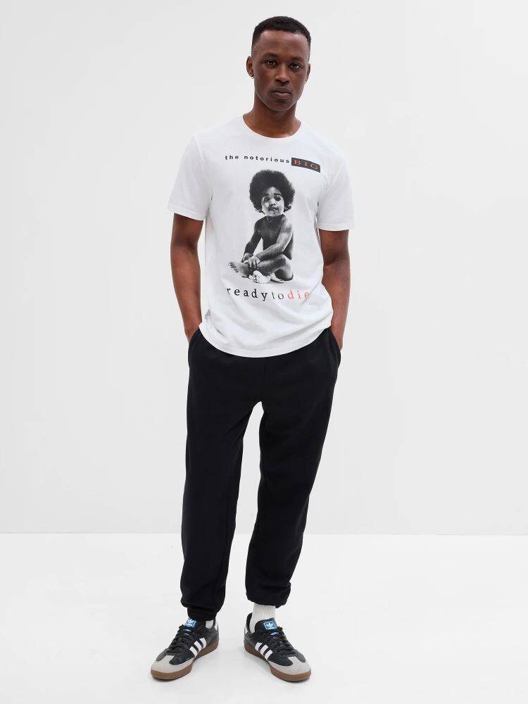 

Пресловутая большая футболка Gap, белый