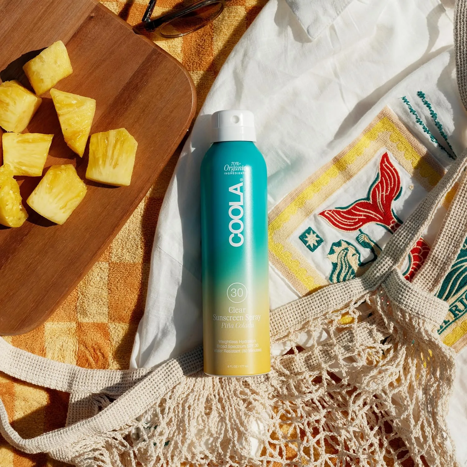 Солнцезащитный спрей COOLA Organic Sunscreen SPF 30, протестирован дерматологами, обеспечивает ежедневную защиту кожи, подходит для веганов и не содержит глютена, вкус «Пина Колада»., 6 Fl. Oz. — фото 3