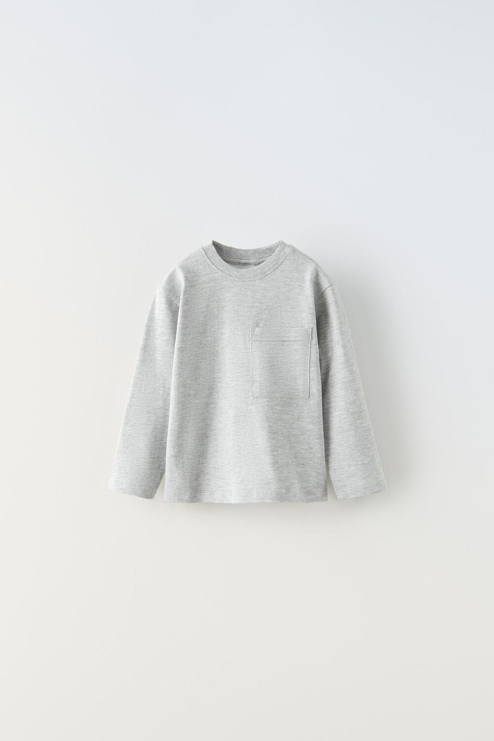 

Одная футболка с карманом ZARA, серый мергель