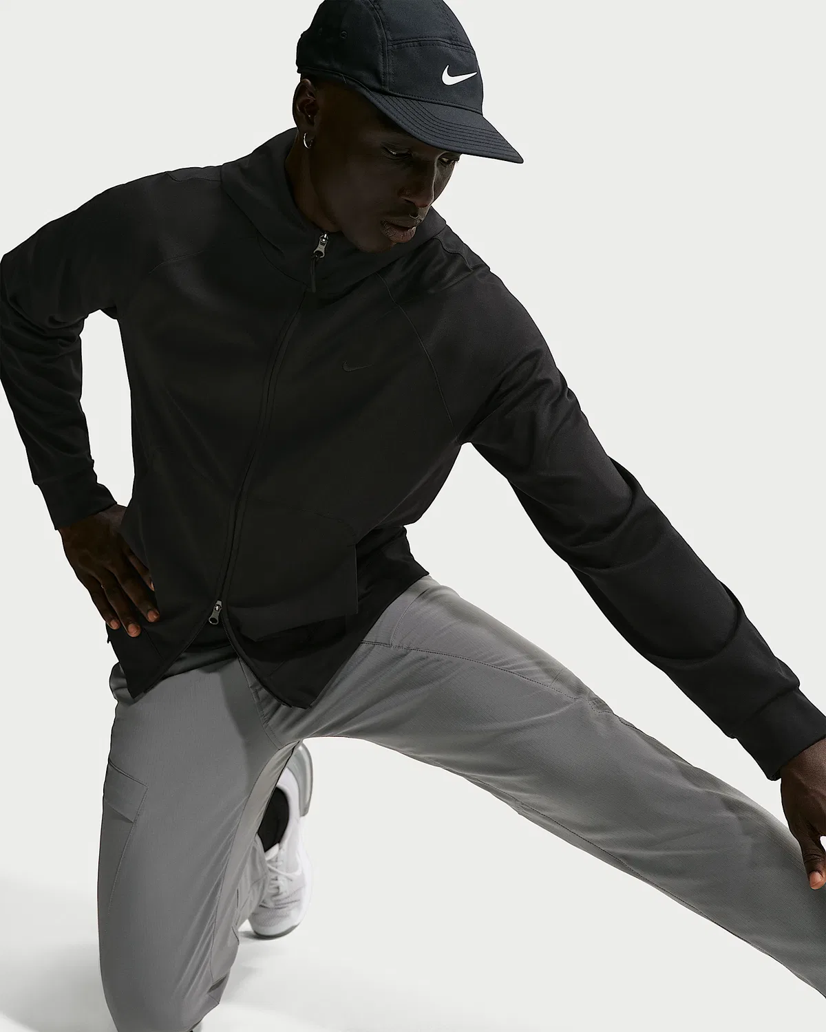 Мужская спортивная куртка Nike Primary NanoKnit Dri-FIT с защитой от ультрафиолета, Black/Black — фото 3