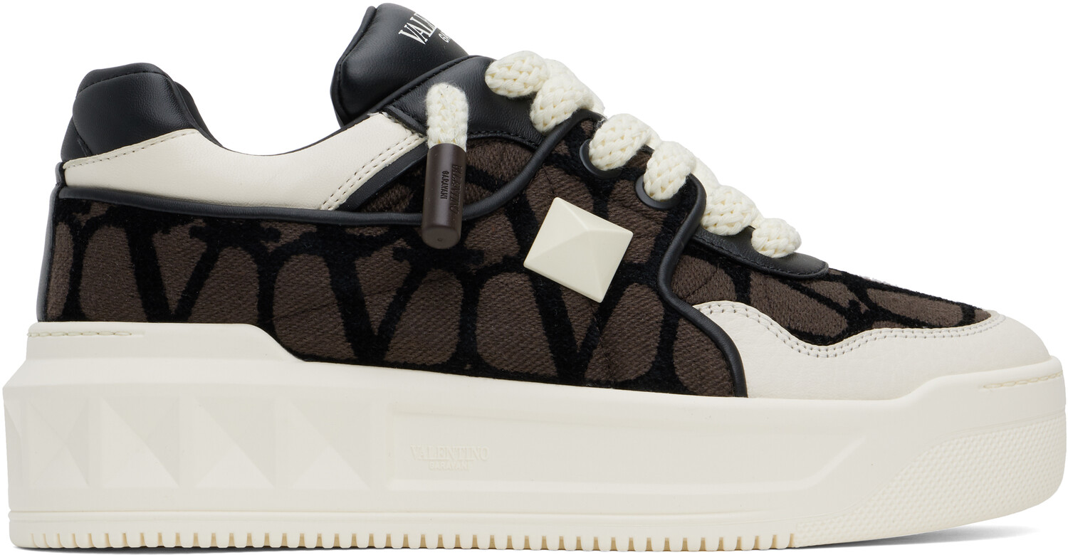 

Белые и коричневые кроссовки One Stud XL Low-Top Valentino Garavani, Fondant, Коричневый, Белые и коричневые кроссовки One Stud XL Low-Top Valentino Garavani, Fondant