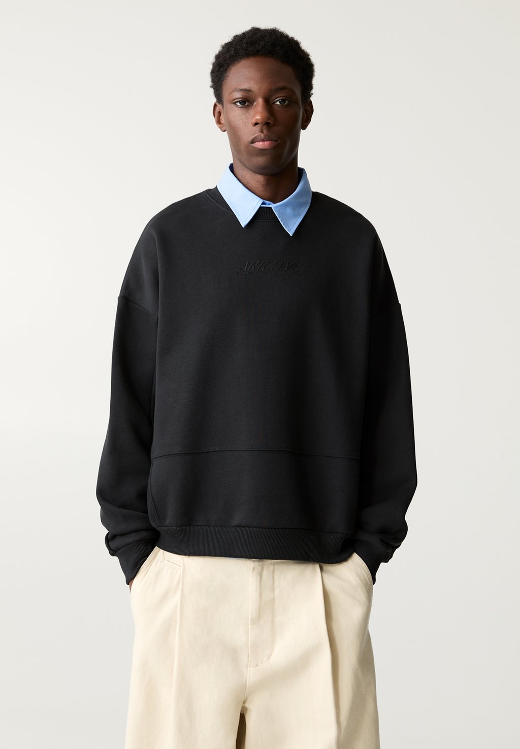 

Толстовка WITH SEAM DETAILS PULL&BEAR, черный