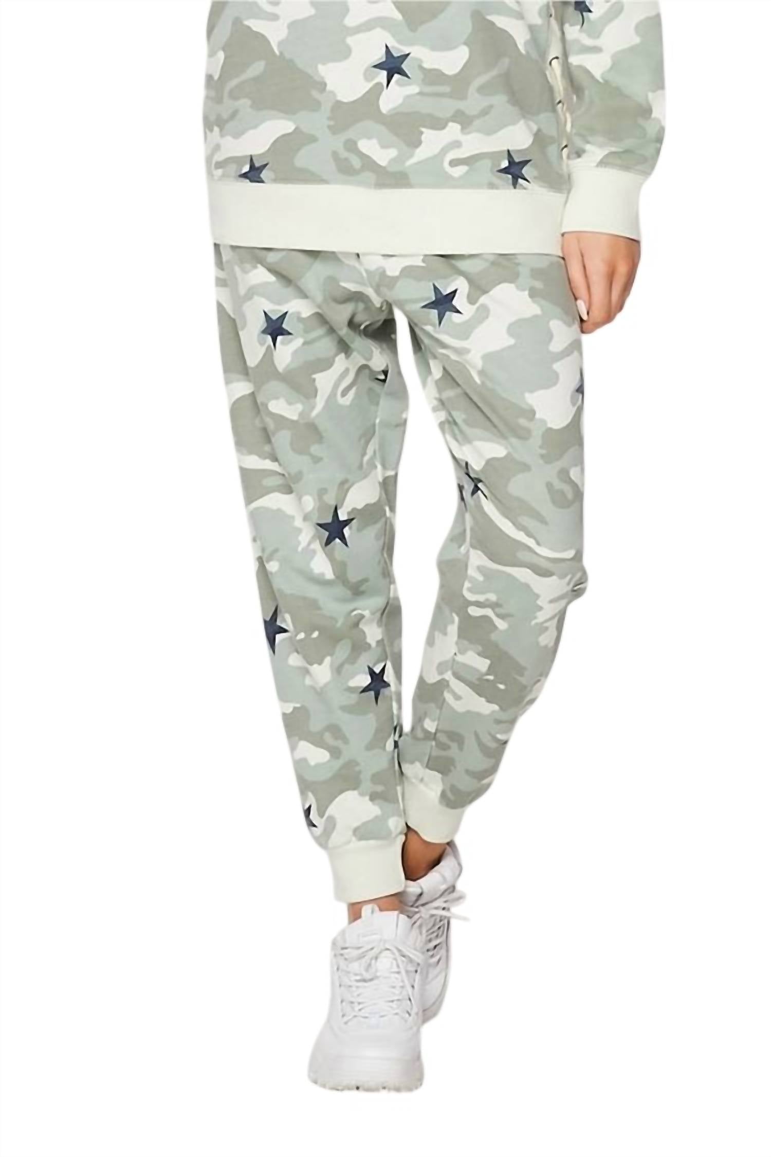 

Спортивные брюки Camo & Stars в оливковом цвете honeyme
