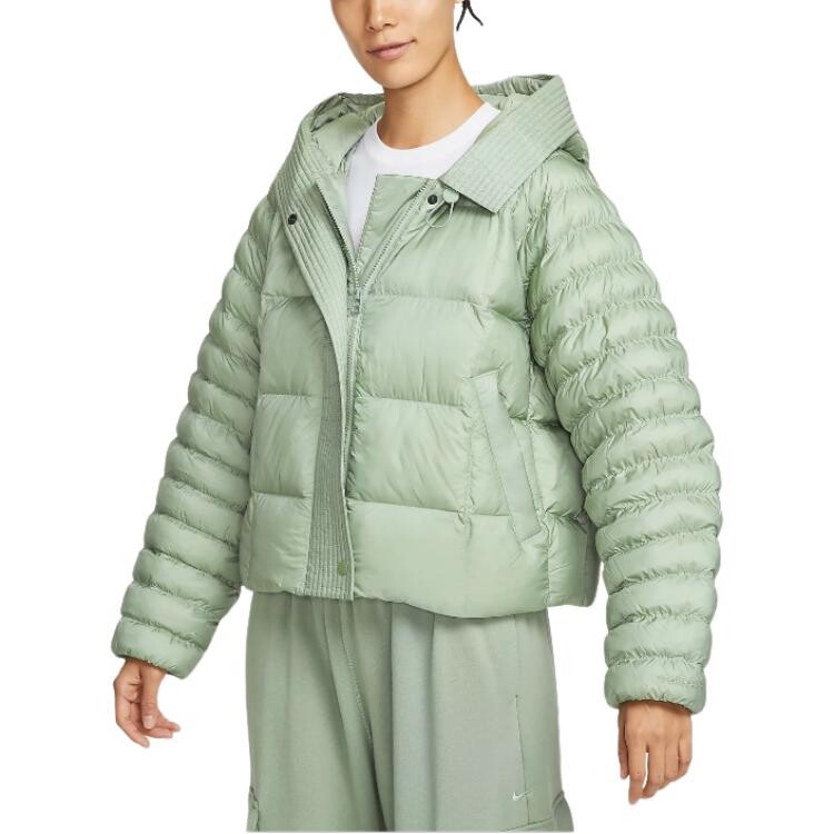 

Спортивная куртка женская Horizon Green Nike