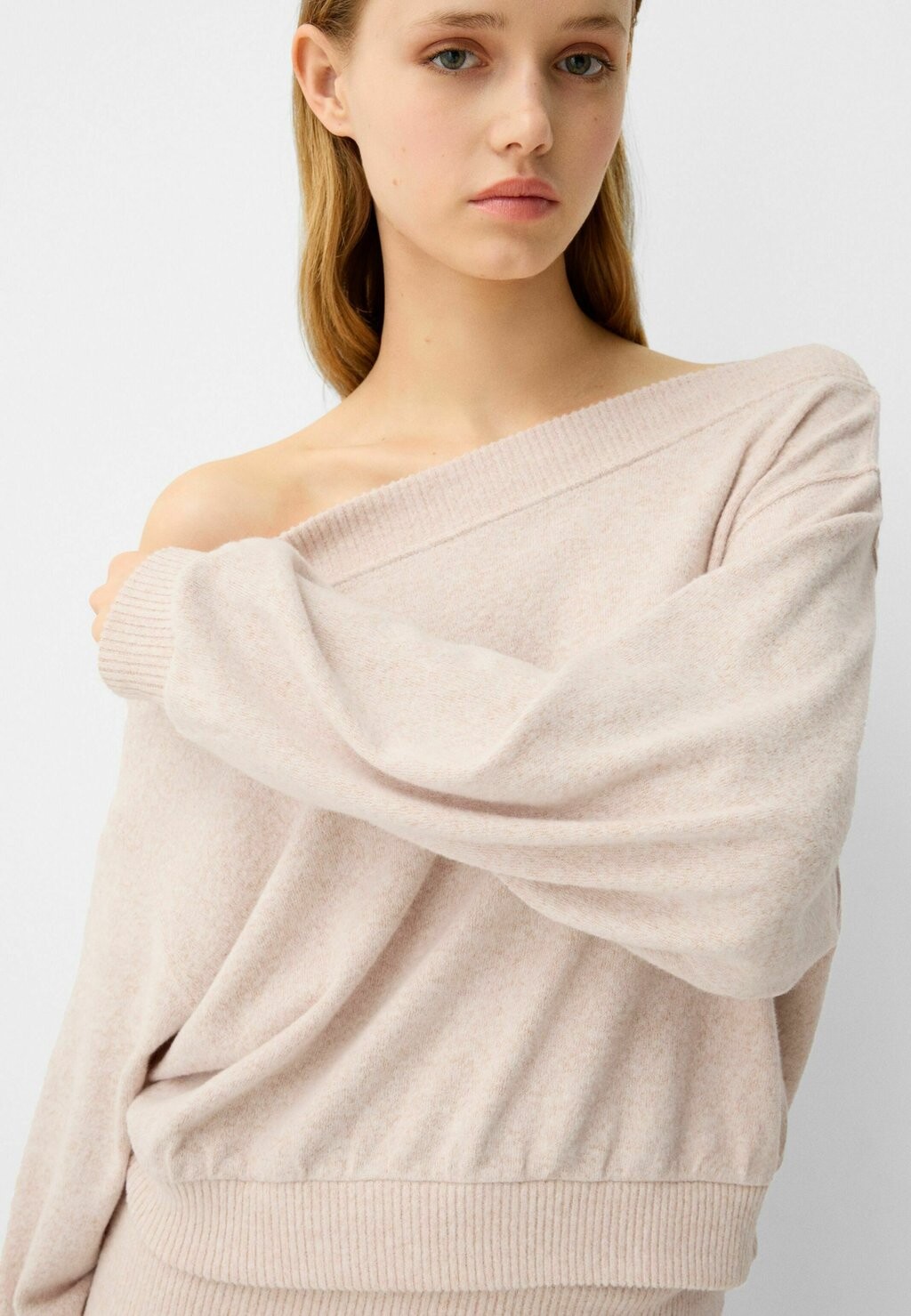 

Джемпер ASYMMETRIC NECK Bershka, светло-розовый