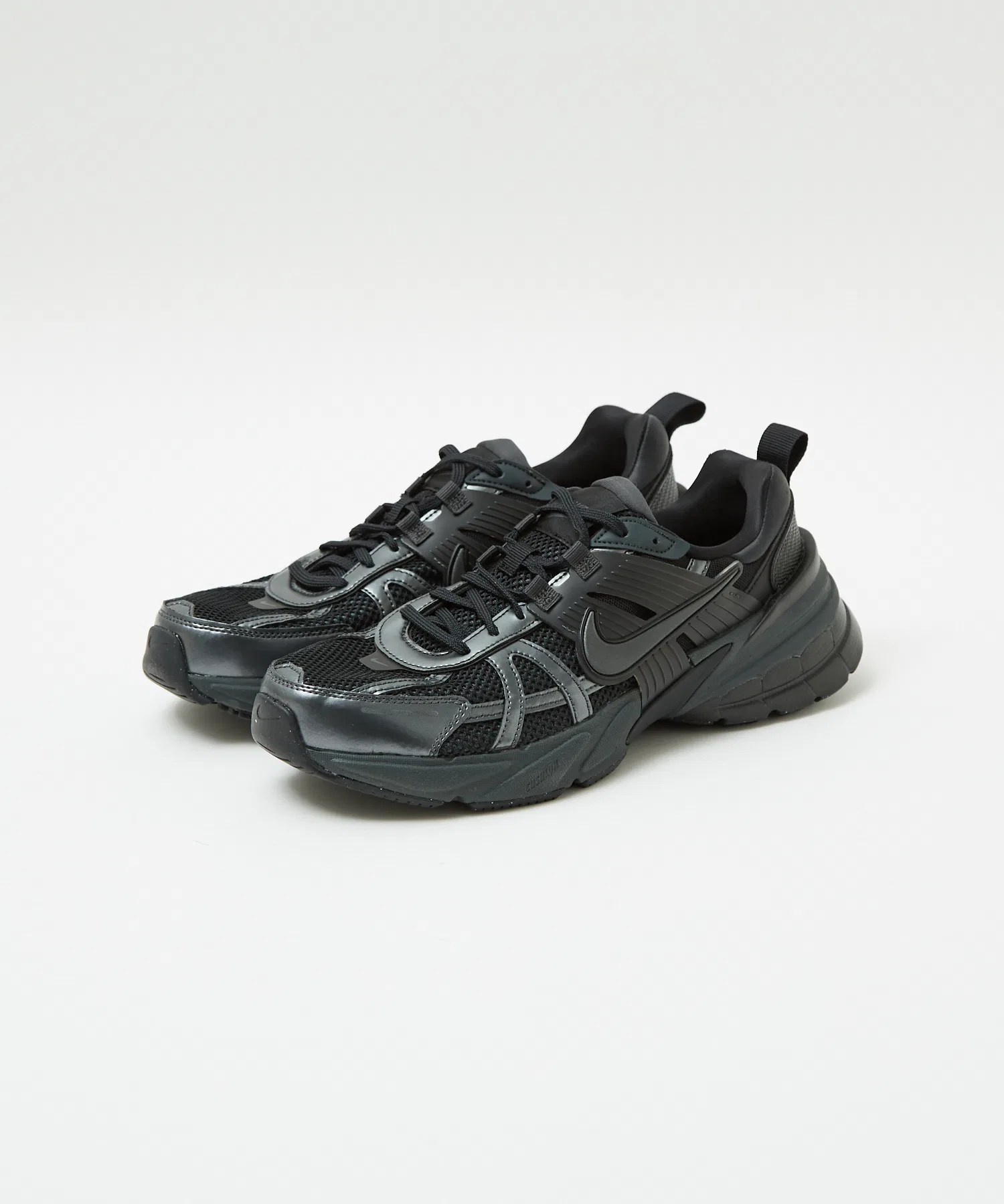 Унисекс кроссовки Nike V2K Run для бега чёрные