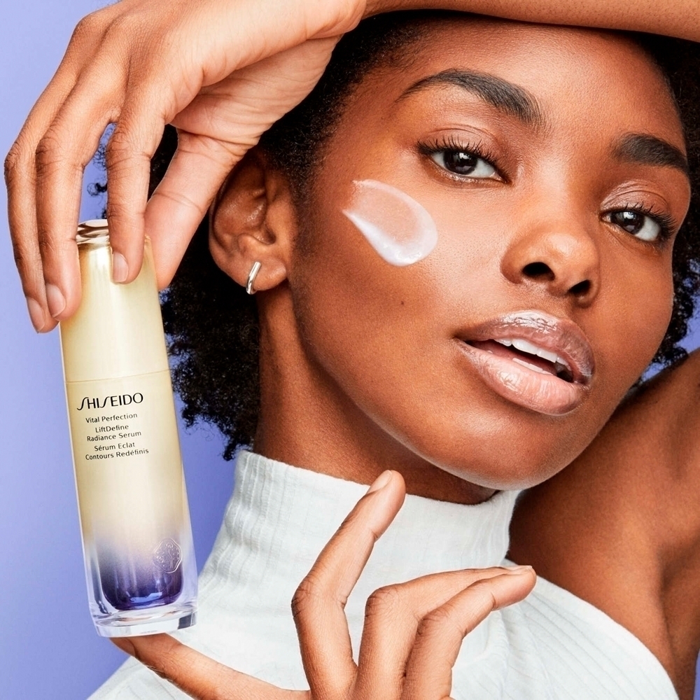 Сыворотка Shiseido — Укрепляющая Vital Perfection Liftdefine Radiance для молодого вида, 40 мл — фото 4