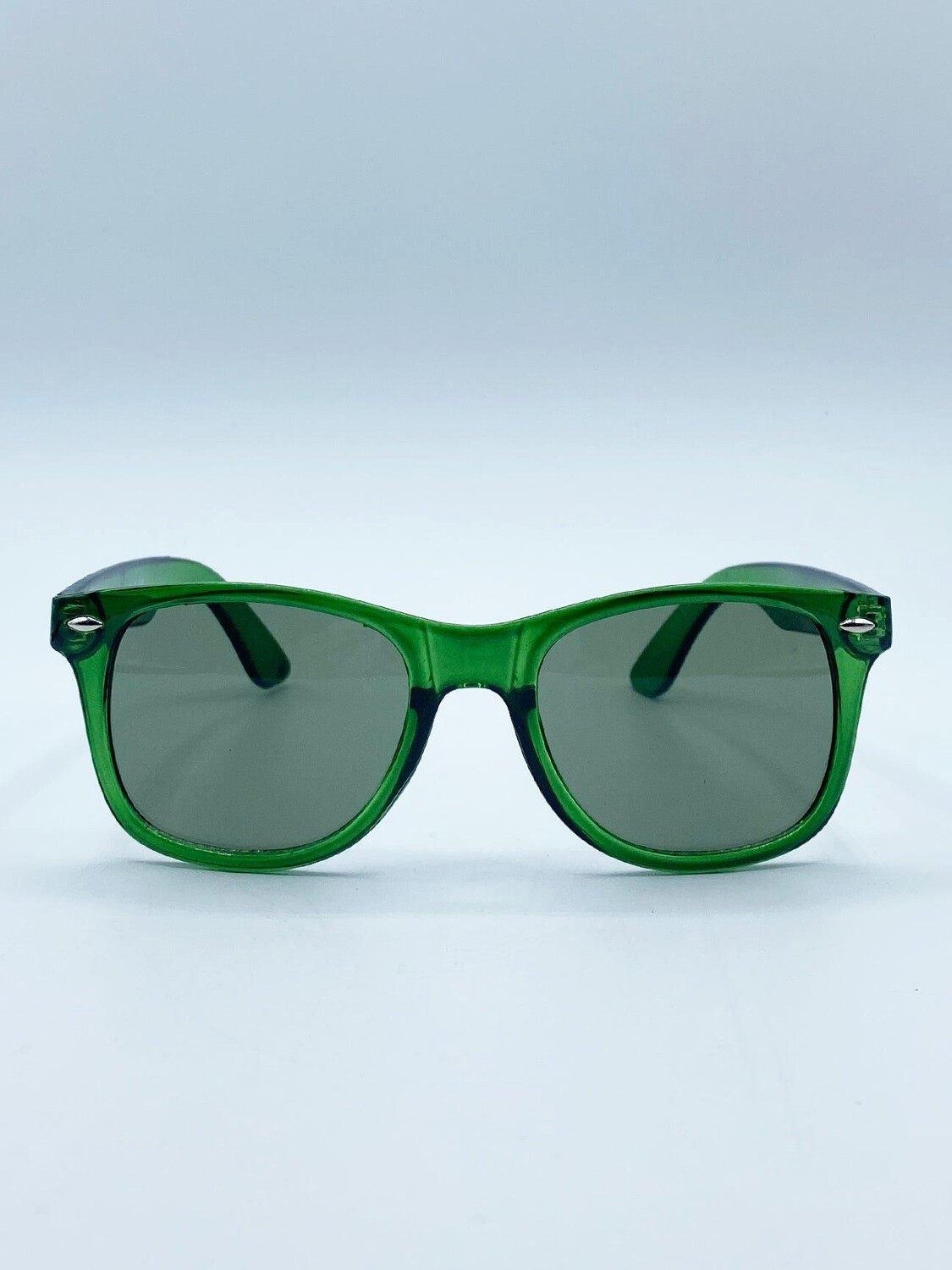 

Зеленые солнцезащитные очки Wayfarer с зелеными линзами SVNX, зеленый
