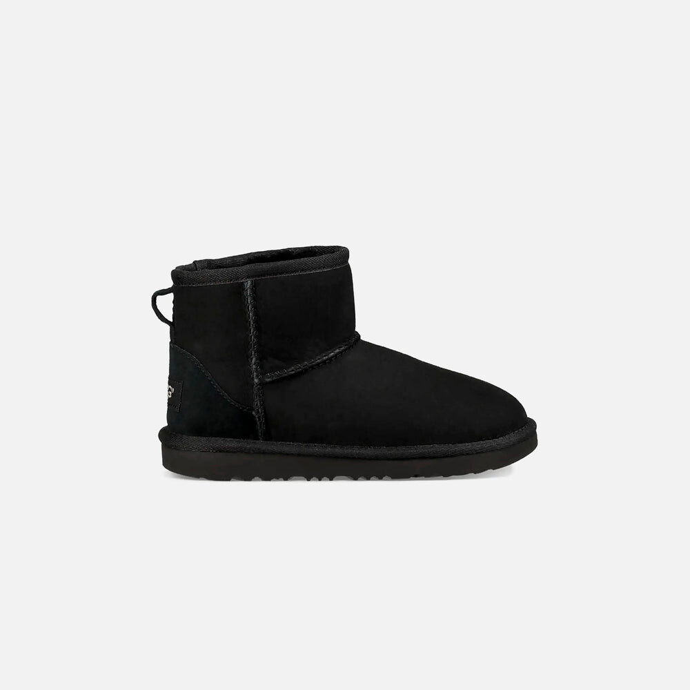 

Ботинки UGG Kids Classic Mini II, черный