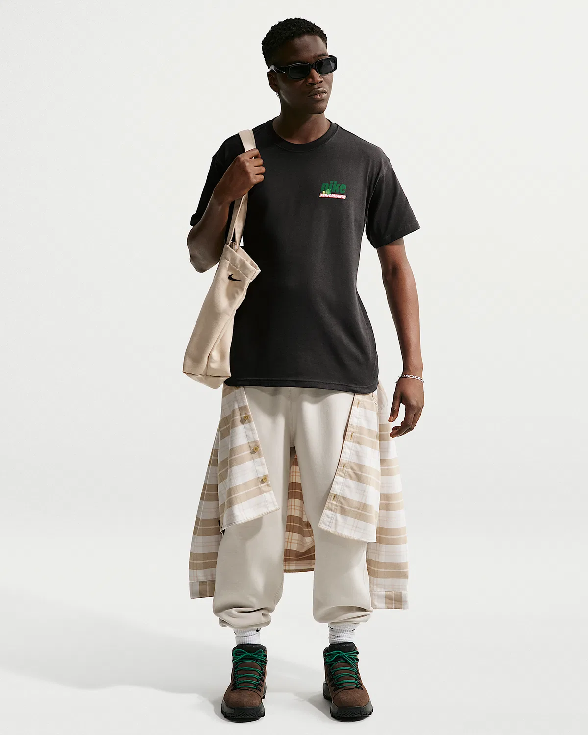 Мужская футболка Nike Sportswear, Off Noir — фото 4